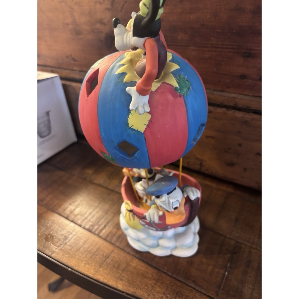 Enesco Disney rare decor Mickey Mouse Hot Air Balloon Donald Goofy Ceramic Lamp